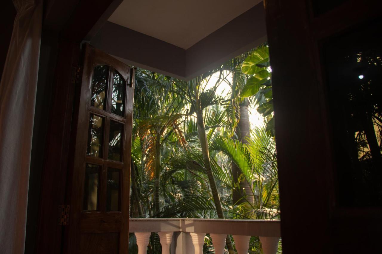 The Sovereign Villa Candolim Bagian luar foto